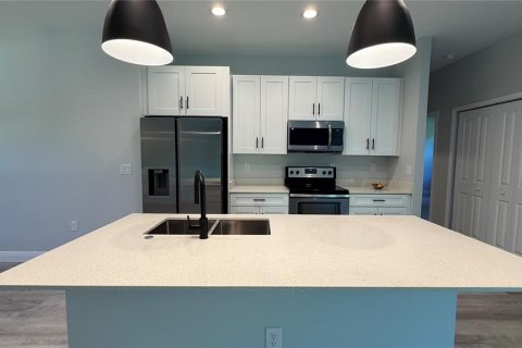 Casa en alquiler en Port Charlotte, Florida, 4 dormitorios, 149.2 m2 № 1886991 - foto 3