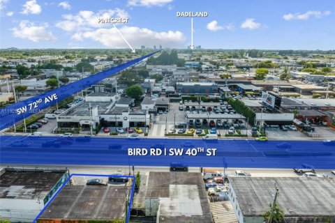 Propiedad comercial en venta en Miami, Florida № 1984530 - foto 3