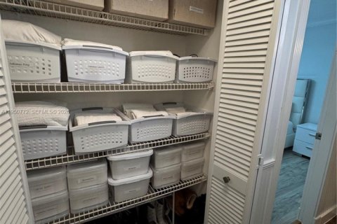 Купить таунхаус в Корал-Спрингс, Флорида 6 комнат, 148.64м2, № 2009595 - фото 25