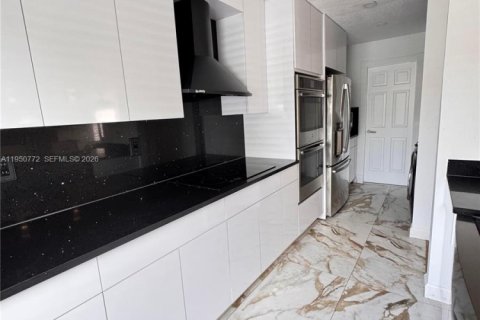 Купить таунхаус в Корал-Спрингс, Флорида 6 комнат, 148.64м2, № 2009595 - фото 11