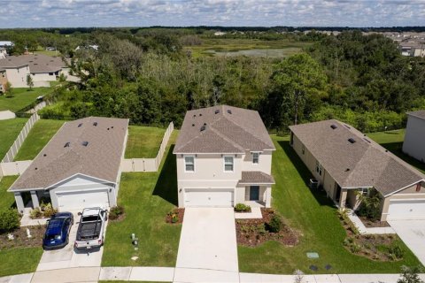 House in Davenport, Florida 5 bedrooms, 234.3 sq.m. № 1906970 - photo 3