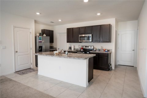 House in Davenport, Florida 5 bedrooms, 234.3 sq.m. № 1906970 - photo 8
