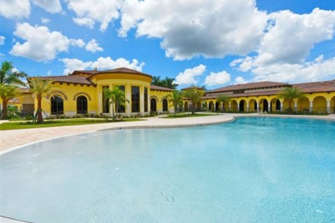 Townhouse in Venice, Florida 3 bedrooms, 181.07 sq.m. № 1881180 - photo 2