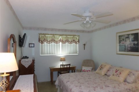 Condo in Saint Petersburg, Florida, 1 bedroom  № 1548787 - photo 16
