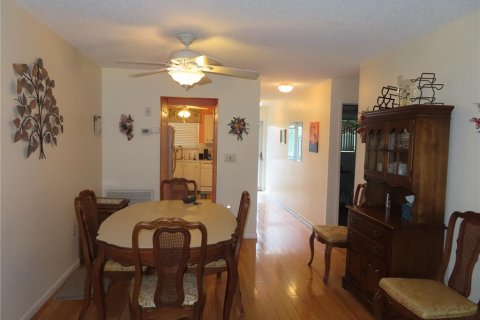 Condo in Saint Petersburg, Florida, 1 bedroom  № 1548787 - photo 4