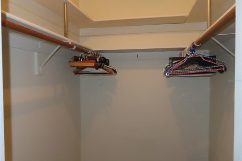 Condo in Saint Petersburg, Florida, 1 bedroom  № 1548787 - photo 5