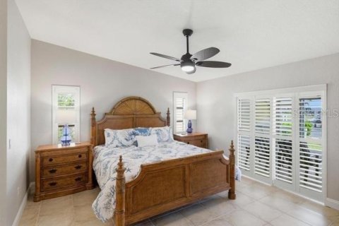 House in Punta Gorda, Florida 3 bedrooms, 186.18 sq.m. № 2221958 - photo 14