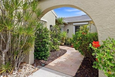 House in Punta Gorda, Florida 3 bedrooms, 186.18 sq.m. № 2221958 - photo 2