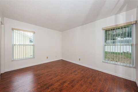 House in Seminole, Florida 3 bedrooms, 114.08 sq.m. № 1747701 - photo 24
