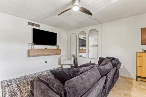 Copropriété à vendre à Saint Petersburg, Floride: 2 chambres, 79.43 m2 № 1757829 - photo 6