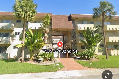 Copropriété à vendre à Miami, Floride: 1 chambre, 62.34 m2 № 2041543 - photo 2