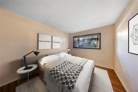 Condo in Miami, Florida, 2 bedrooms  № 2042707 - photo 26