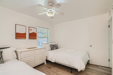 Apartamento en alquiler en Riviera Beach, Florida, 2 dormitorios, 130.43 m2 № 945386 - foto 1