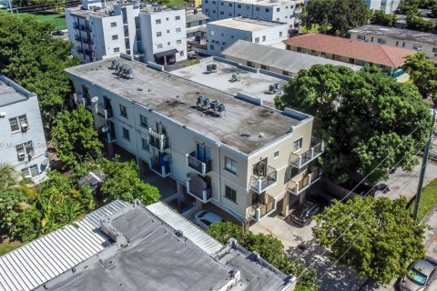 Купить коммерческую недвижимость в Майами, Флорида № 1938609 - фото 10