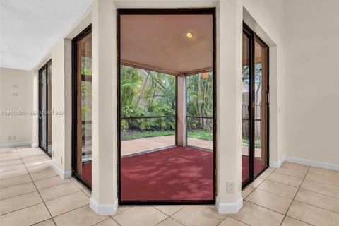 Villa ou maison à louer à Plantation, Floride: 4 chambres, 191.38 m2 № 2076240 - photo 22