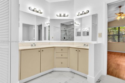 Villa ou maison à louer à Plantation, Floride: 4 chambres, 191.38 m2 № 2076240 - photo 27