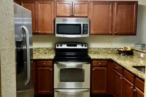 Снять в аренду кондоминиум в Дорал, Флорида 3 спальни, 116.69м2, № 1989640 - фото 4