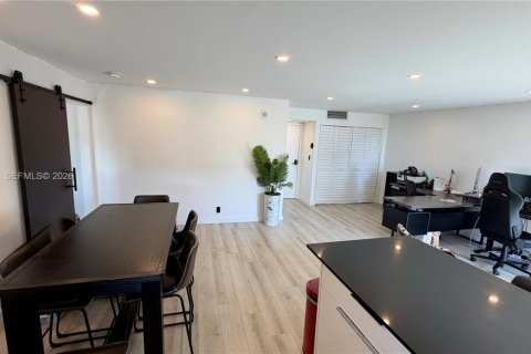 Condo in Sunny Isles Beach, Florida, 1 bedroom  № 2003249