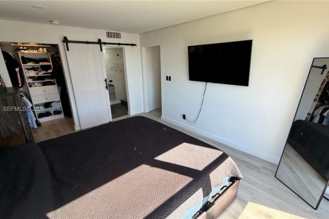 Condo in Sunny Isles Beach, Florida, 1 bedroom  № 2003249 - photo 21