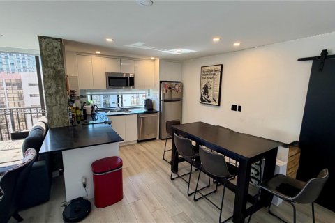 Condo in Sunny Isles Beach, Florida, 1 bedroom  № 2003249 - photo 6