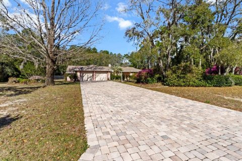 House in Beverly Hills, Florida 3 bedrooms, 202.62 sq.m. № 1581114 - photo 2