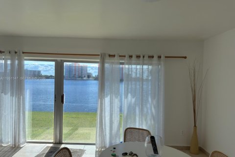 Condo à North Miami Beach, Floride, 2 chambres № 2080789