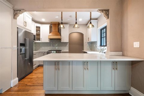 Casa en alquiler en Coral Gables, Florida, 4 dormitorios, 173.63 m2 № 2055438 - foto 10