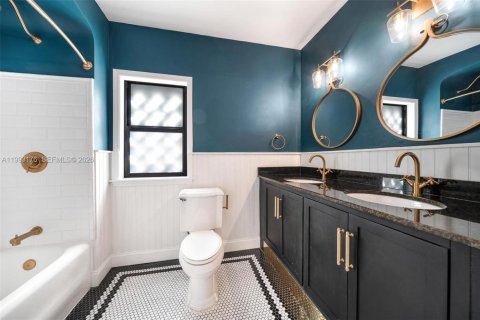 Casa en alquiler en Coral Gables, Florida, 4 dormitorios, 173.63 m2 № 2055438 - foto 24