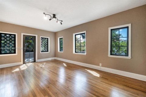 Casa en alquiler en Coral Gables, Florida, 4 dormitorios, 173.63 m2 № 2055438 - foto 23