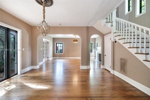 Casa en alquiler en Coral Gables, Florida, 4 dormitorios, 173.63 m2 № 2055438 - foto 13