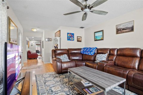Casa en venta en Longwood, Florida, 3 dormitorios, 168.06 m2 № 2360446 - foto 12