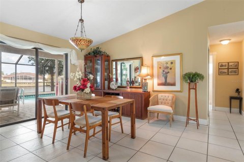 House in Palm Coast, Florida 3 bedrooms, 170.48 sq.m. № 1614058 - photo 4