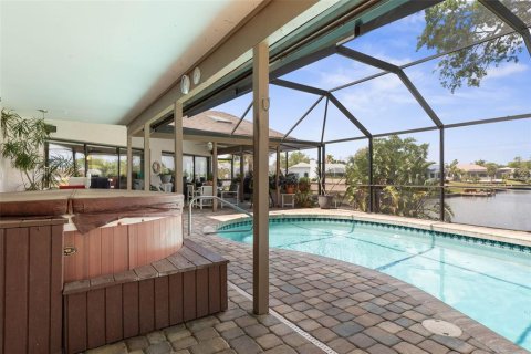 House in Palm Coast, Florida 3 bedrooms, 170.48 sq.m. № 1614058 - photo 27