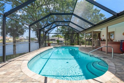 House in Palm Coast, Florida 3 bedrooms, 170.48 sq.m. № 1614058 - photo 7