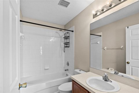 Townhouse in Tampa, Florida 3 bedrooms, 126.72 sq.m. № 1866145 - photo 7