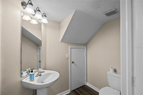 Townhouse in Tampa, Florida 3 bedrooms, 126.72 sq.m. № 1866145 - photo 3