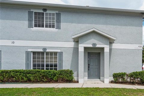 Townhouse in Tampa, Florida 3 bedrooms, 126.72 sq.m. № 1866145 - photo 1