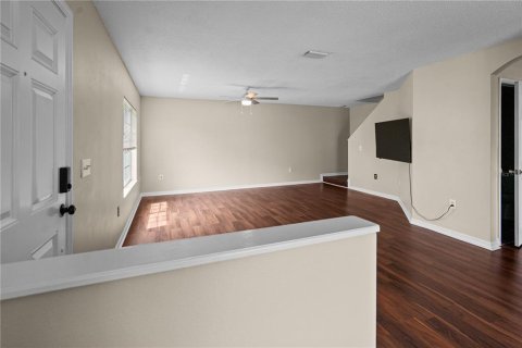 Townhouse in Tampa, Florida 3 bedrooms, 126.72 sq.m. № 1866145 - photo 5