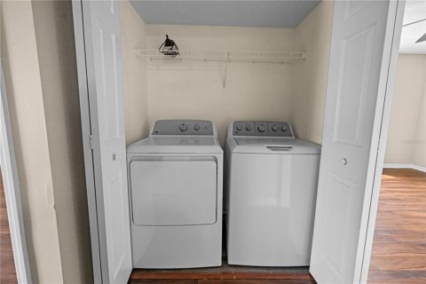 Townhouse in Tampa, Florida 3 bedrooms, 126.72 sq.m. № 1866145 - photo 8