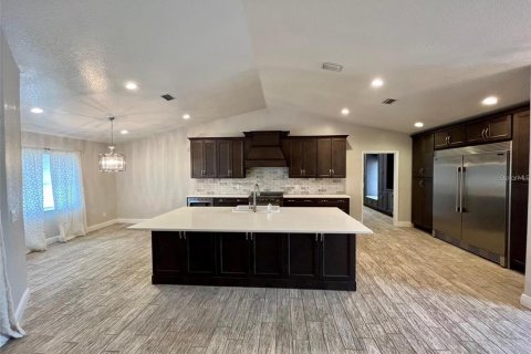 Villa ou maison à vendre à Palm Bay, Floride: 4 chambres, 259.48 m2 № 1884371 - photo 4