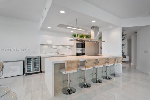 Condominio en venta en North Miami Beach, Florida, 3 dormitorios, 222.04 m2 № 2075441 - foto 10
