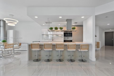Condominio en venta en North Miami Beach, Florida, 3 dormitorios, 222.04 m2 № 2075441 - foto 11