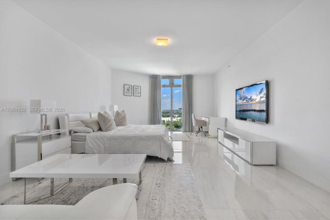 Condominio en venta en North Miami Beach, Florida, 3 dormitorios, 222.04 m2 № 2075441 - foto 16