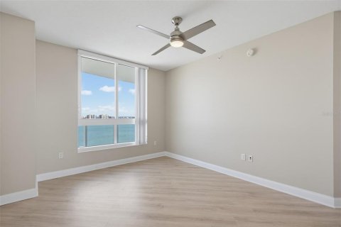 Condo in Holly Hill, Florida, 2 bedrooms № 2348359 - photo 23