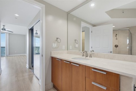 Condo in Holly Hill, Florida, 2 bedrooms № 2348359 - photo 21