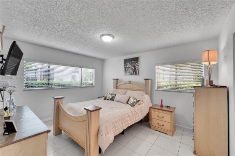Купить кондоминиум в Майами, Флорида 2 спальни, 77.57м2, № 1776143 - фото 6