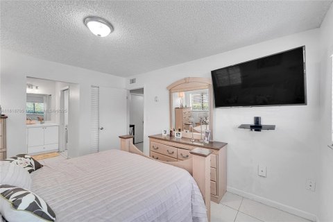 Купить кондоминиум в Майами, Флорида 2 спальни, 77.57м2, № 1776143 - фото 8