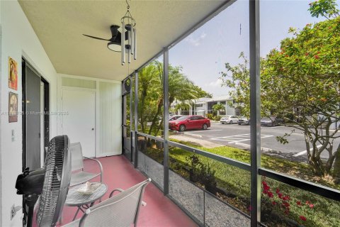 Купить кондоминиум в Майами, Флорида 2 спальни, 77.57м2, № 1776143 - фото 24
