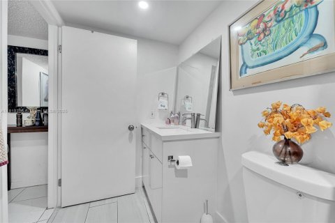 Купить кондоминиум в Майами, Флорида 2 спальни, 77.57м2, № 1776143 - фото 13