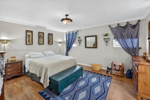 House in Miami, Florida 4 bedrooms, 218.6 sq.m. № 2264757 - photo 21